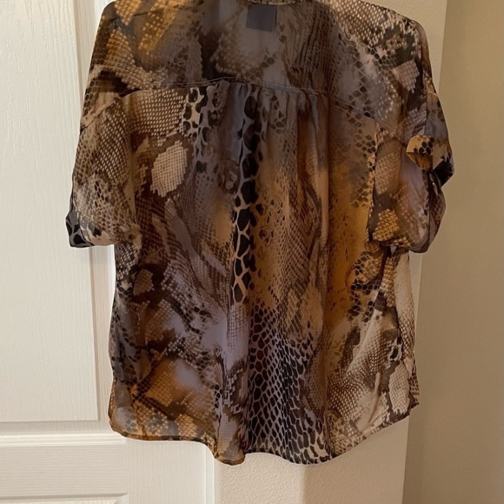 NWOT Bobeau snakeskin print tan, grey, gold, brown - Picture 3 of 5